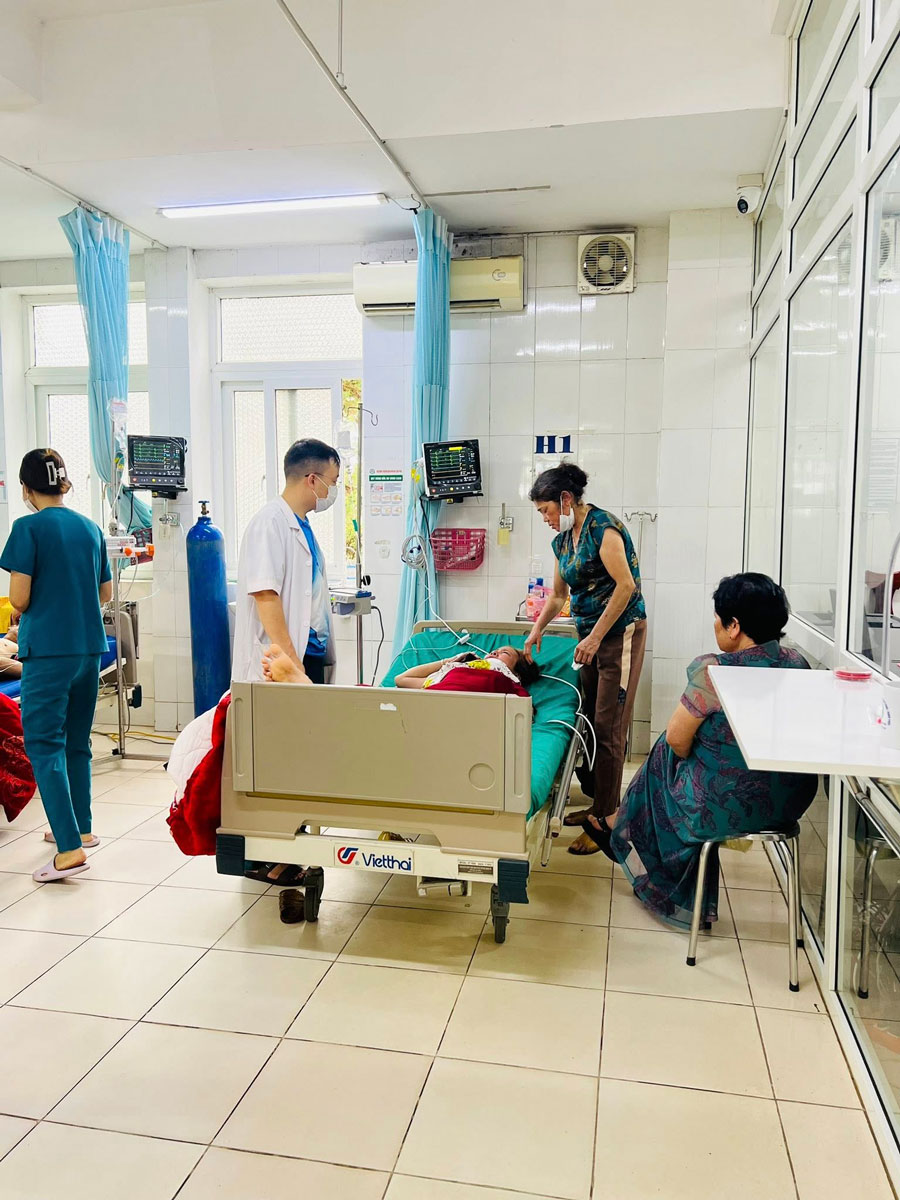 Hoạt động khám chữa bệnh tại bệnh viện trong quá trình chuyển đổi sang bệnh án điện tử