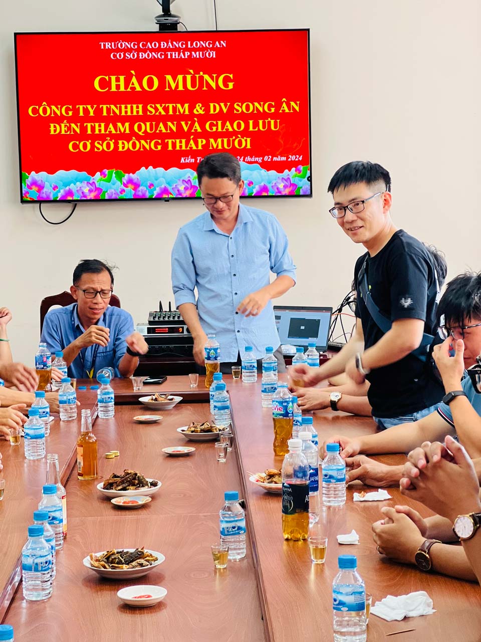 Sinh viên trải nghiệm môi trường làm việc thực tế tại Công ty Song Ân