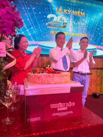 VĂN KHOA: 20 NĂM MỘT HÀNH TRÌNH – VỮNG NỀN TẢNG, KIẾN TẠO TƯƠNG LAI