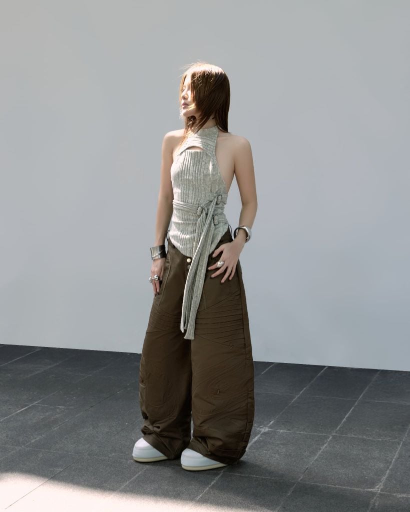 REVIEW: RUBY TOP (GREY) & DESMOND PANTS (ARMY GREEN)