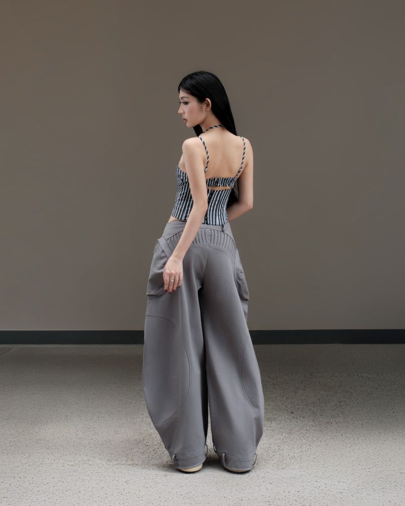 REVIEW: ASAEMON TOP (NAVY STRIPES) & BERGAMOT PANTS (GRAY)