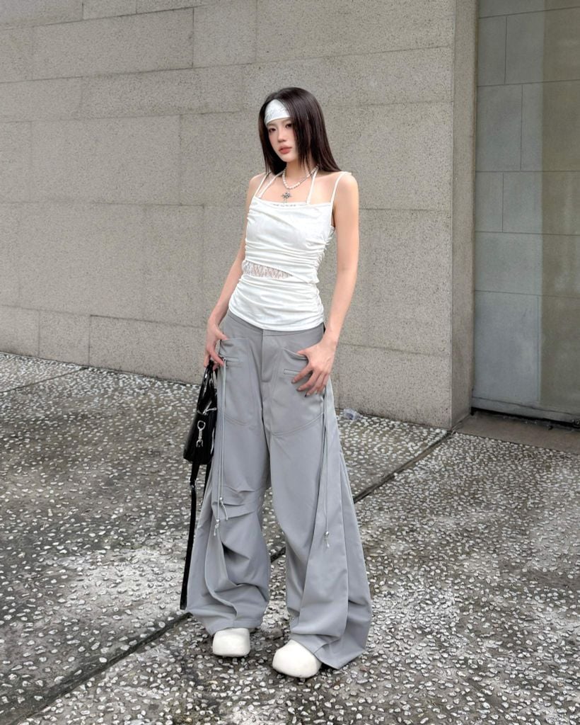 REVIEW: AYSEL LACE PANEL TOP (WHITE) & ARCHER PANTS (GREY)