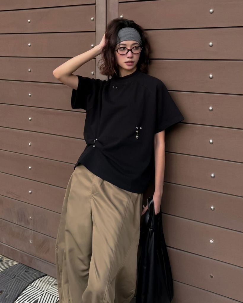 REVIEW: BUNNY CHARM VER. SHIRT (BLACK)