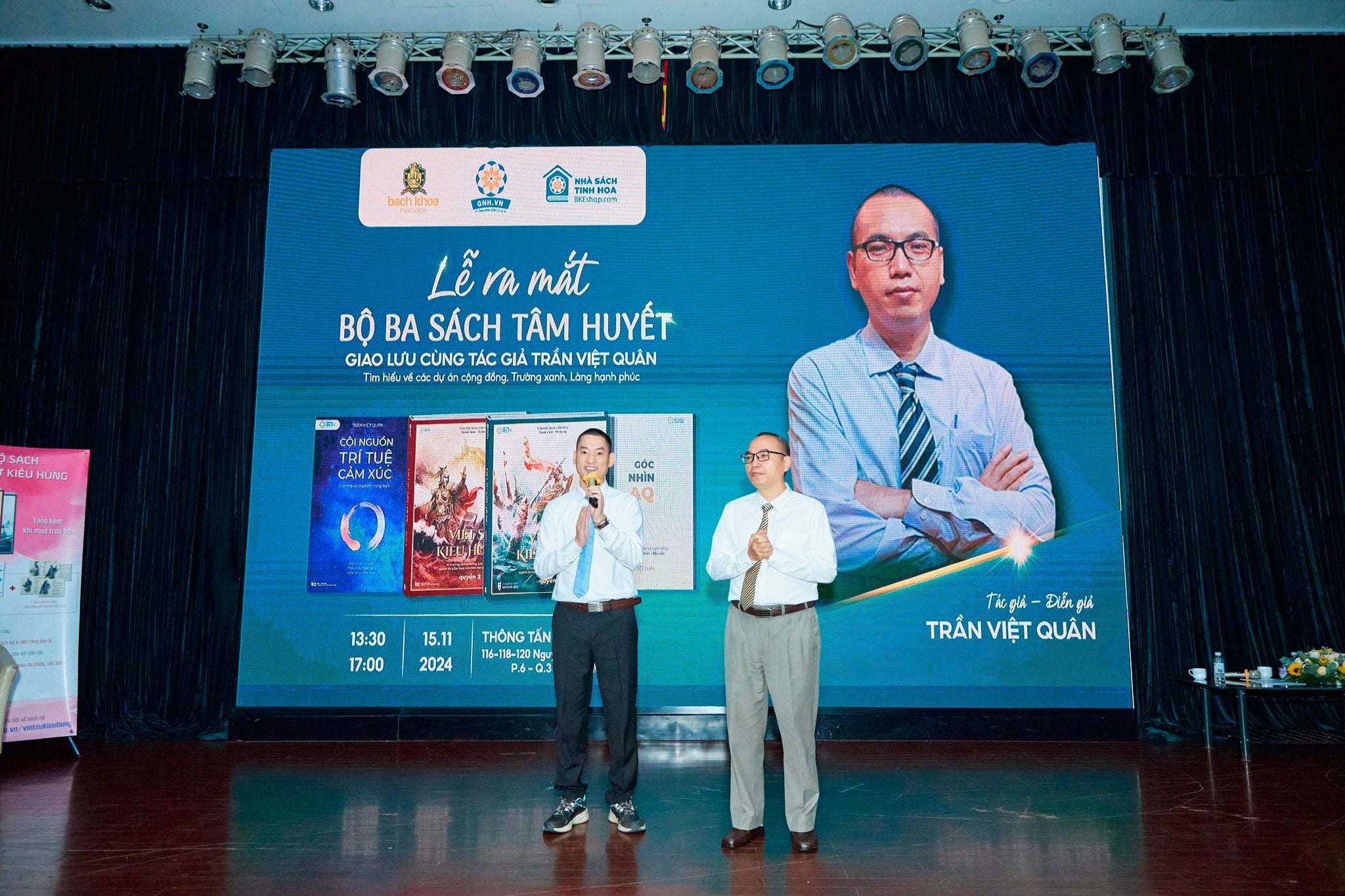 Ra mắt bộ ba sách thầy Trần Việt Quân: Lan tỏa tinh thần sống tử tế