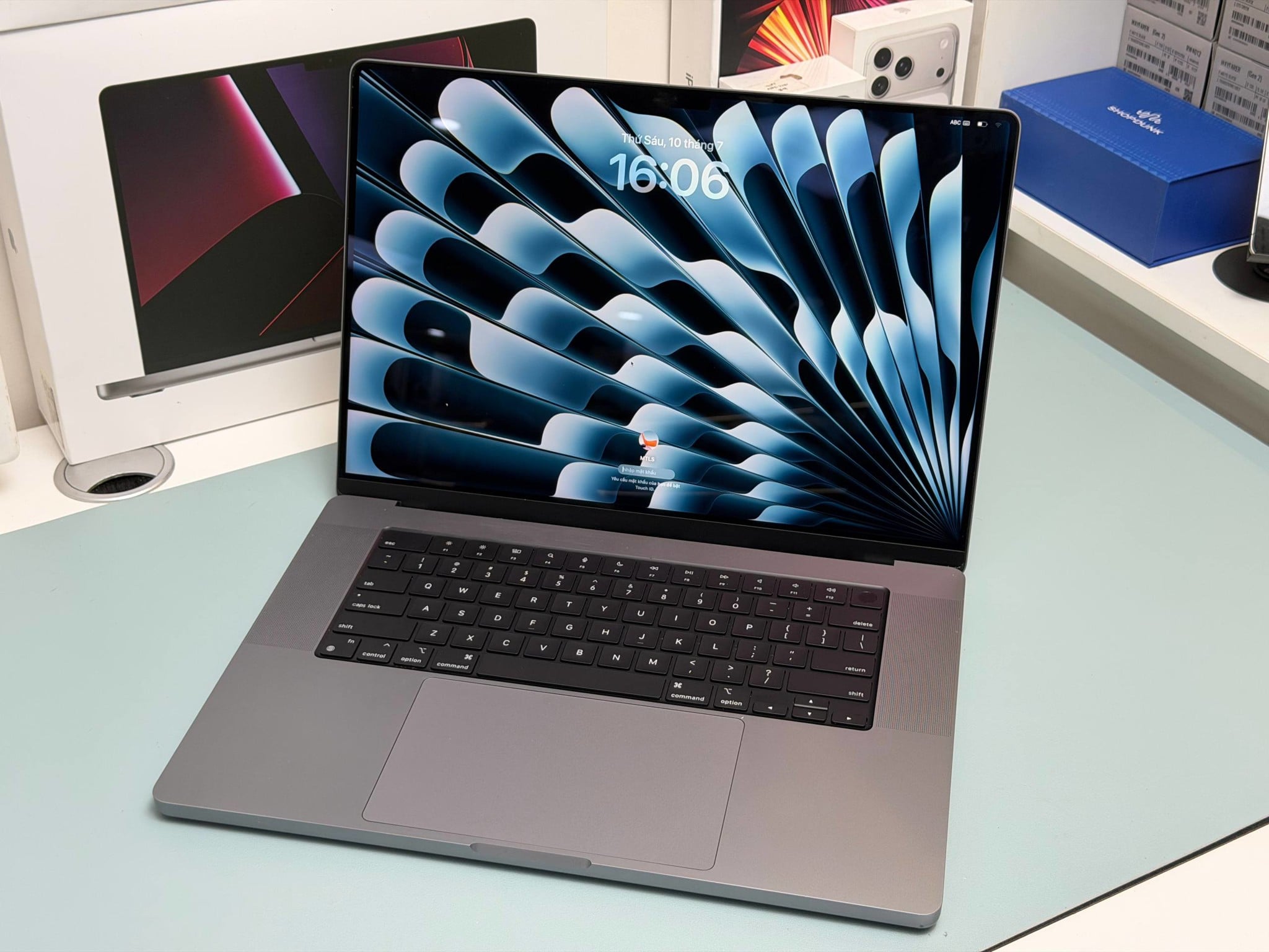 MacBook Pro 14 vs 16 inch M1 Pro: Chọn sao cho đúng?