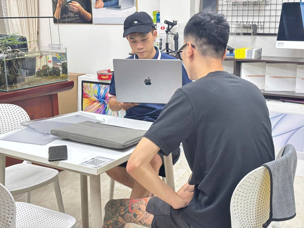 Chuyện nhà MTLS: Khi một chiếc MacBook tìm đúng người bạn đồng hành