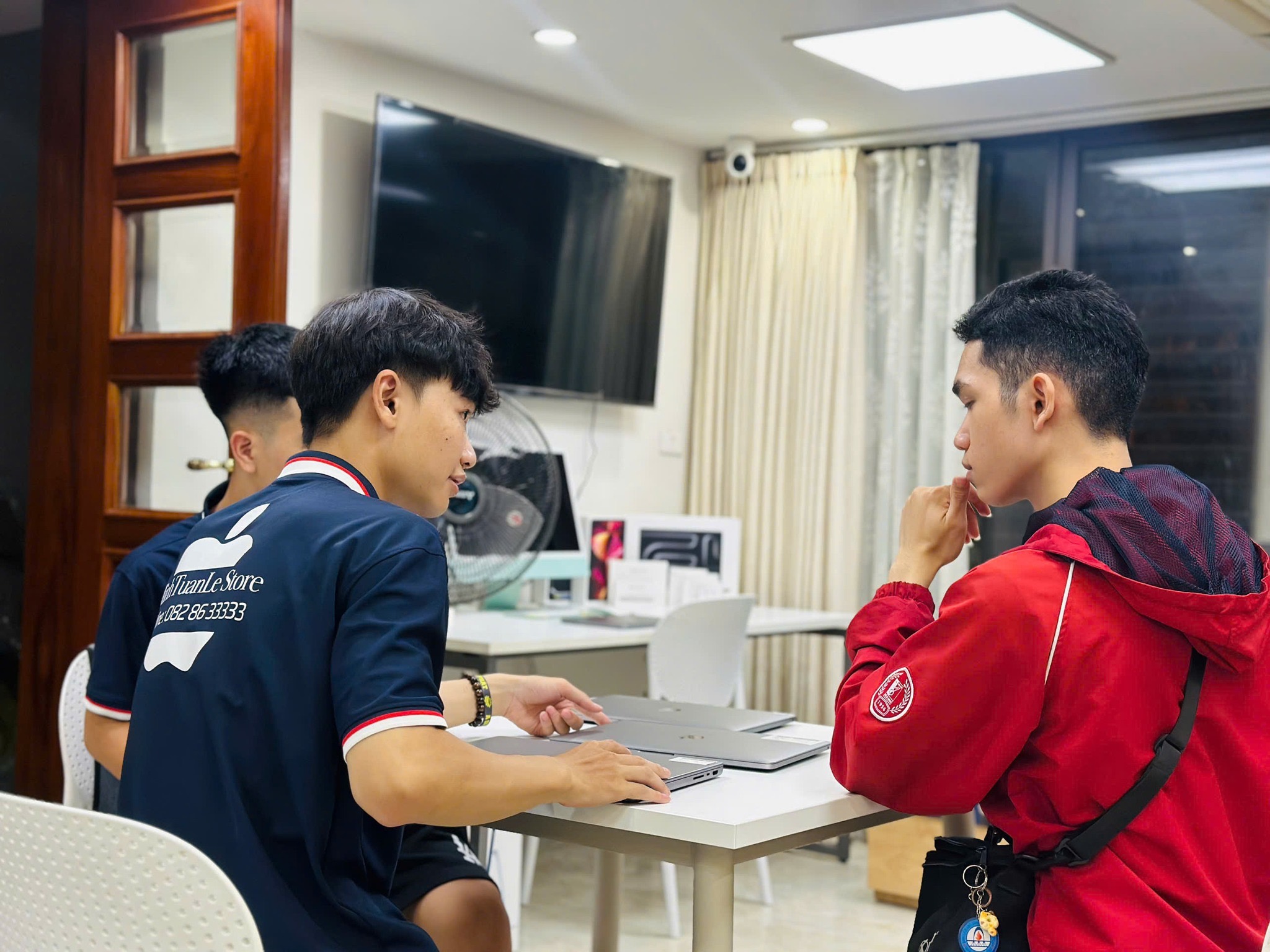 Giữa một thế giới ngập tràn lựa chọn, giá trị thật nằm ở sự tối giản nhưng tinh tế.