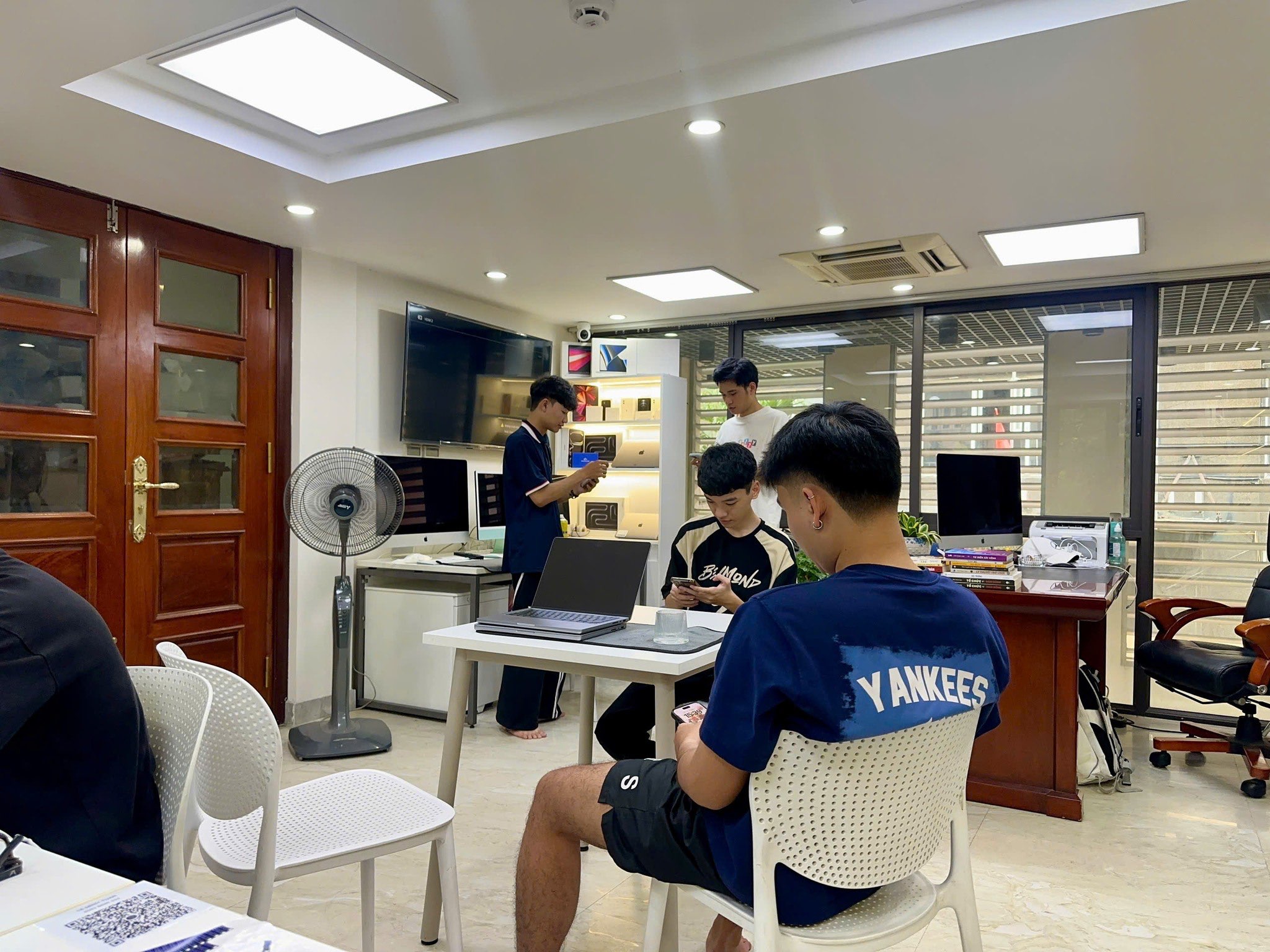 Lan tỏa giá trị thật đôi khi chỉ đơn giản là biến một công cụ thành biểu tượng phong cách.