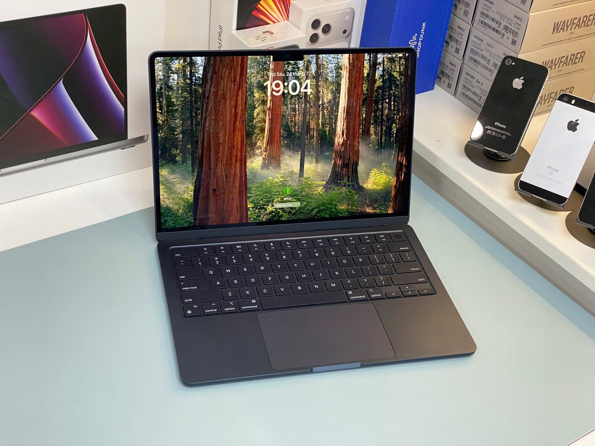 MacBook Air M2 2024: Còn Đáng Mua? Đánh Giá Chi Tiết Từ MTLS