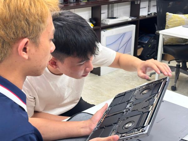 Hành trình nhỏ, niềm tin lớn: Chuyện MTLS và chiếc MacBook
