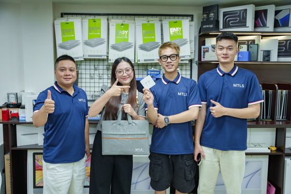 Câu chuyện cô giáo và chiếc AirPods tại MTLS