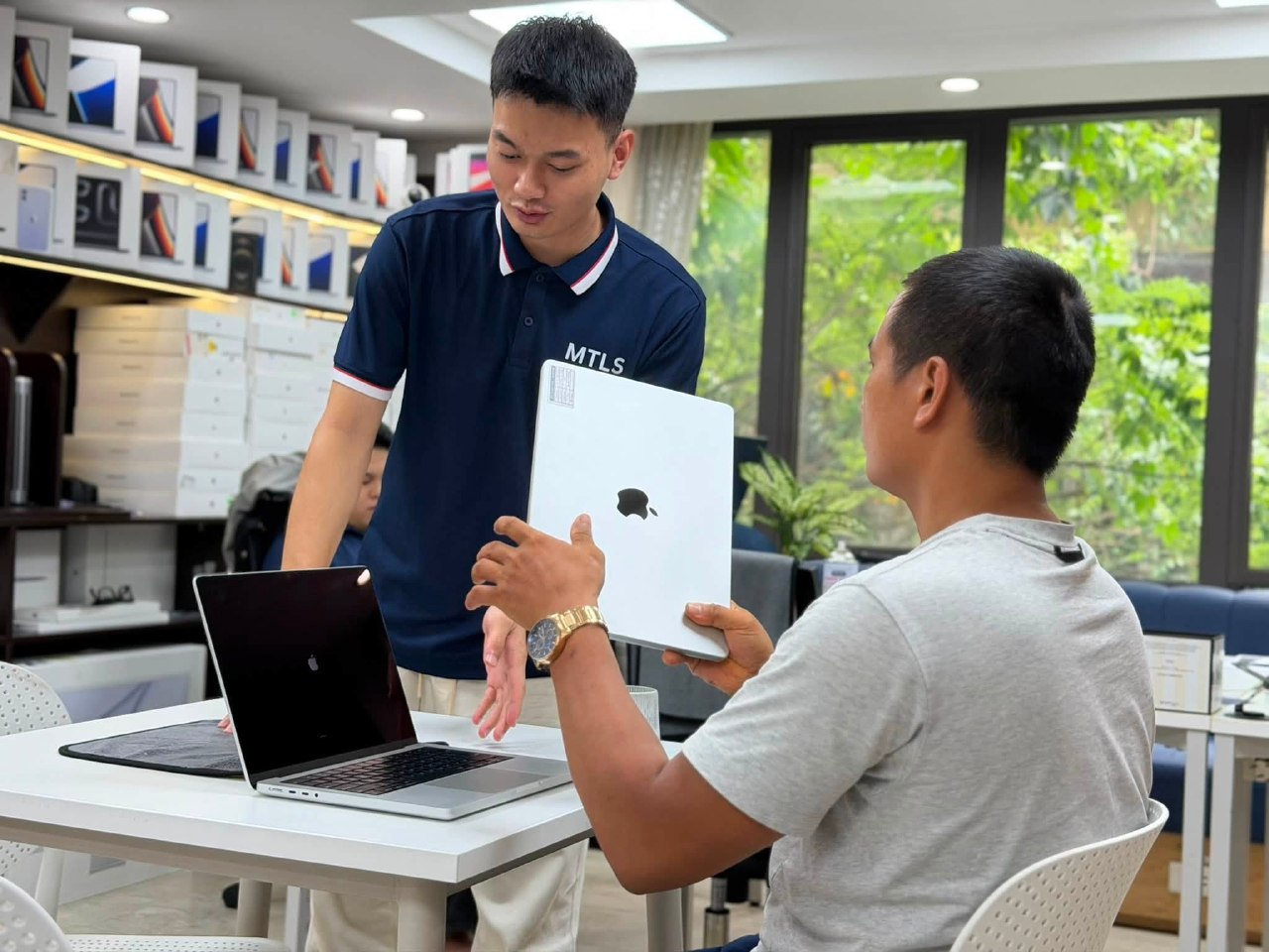 Trải nghiệm tại MTLS: Nơi MacBook không chỉ là máy, mà là bạn đồng hành