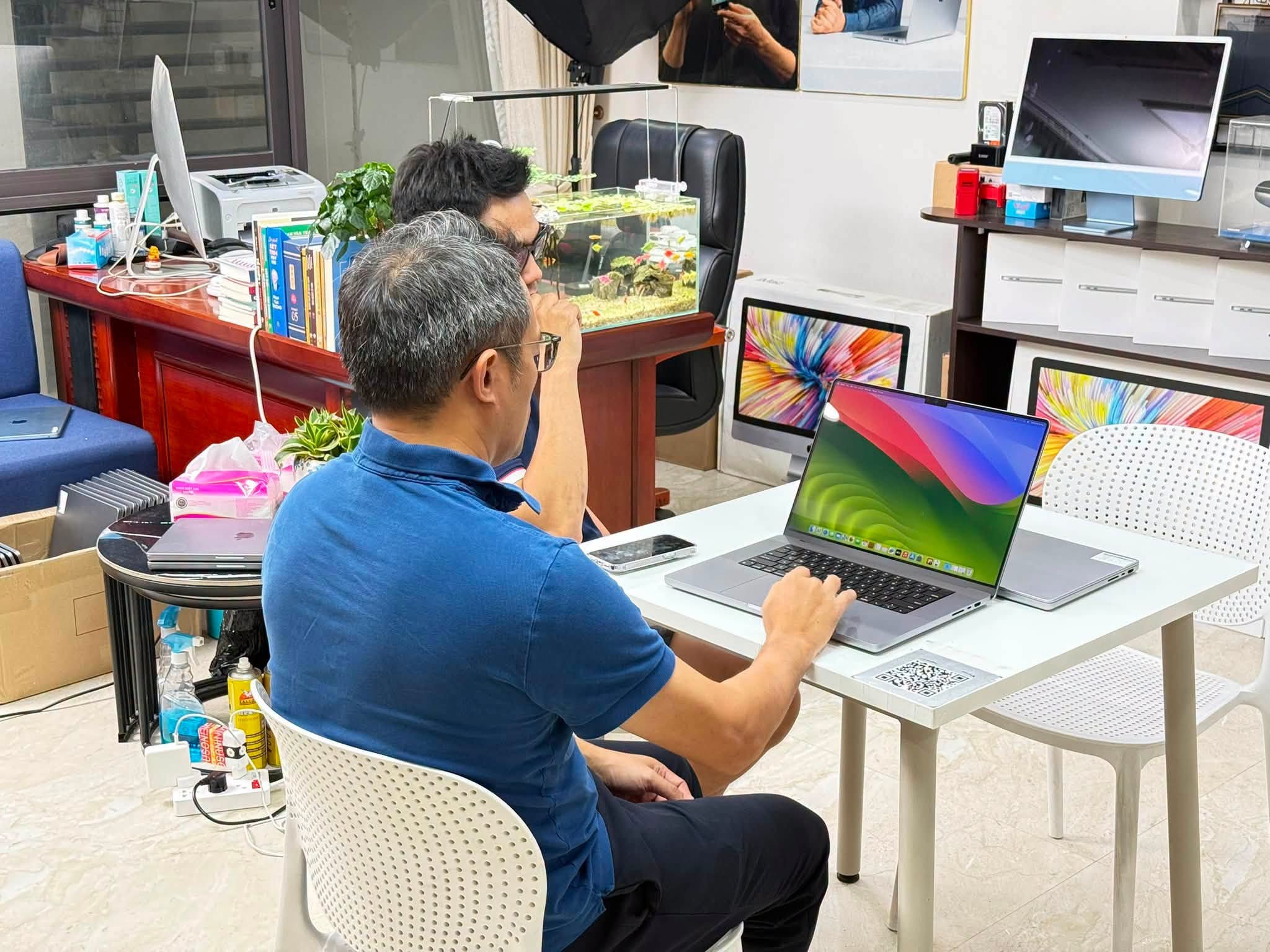 Chuyện về chiếc MacBook và niềm tin đặt đúng chỗ