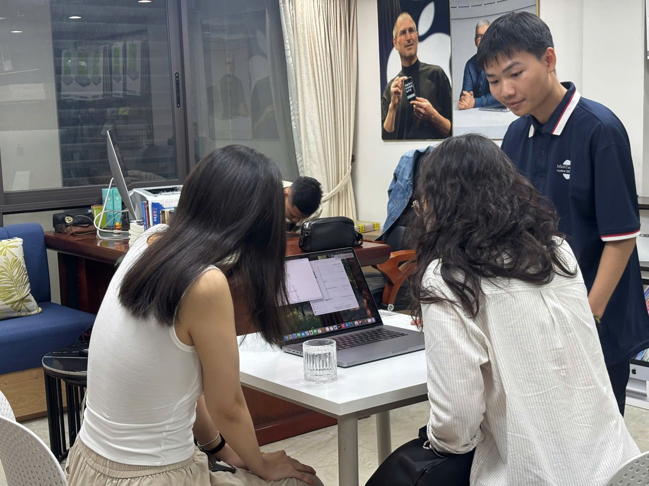 Chuyện nhà MTLS: Hành trình gửi gắm niềm tin vào MacBook