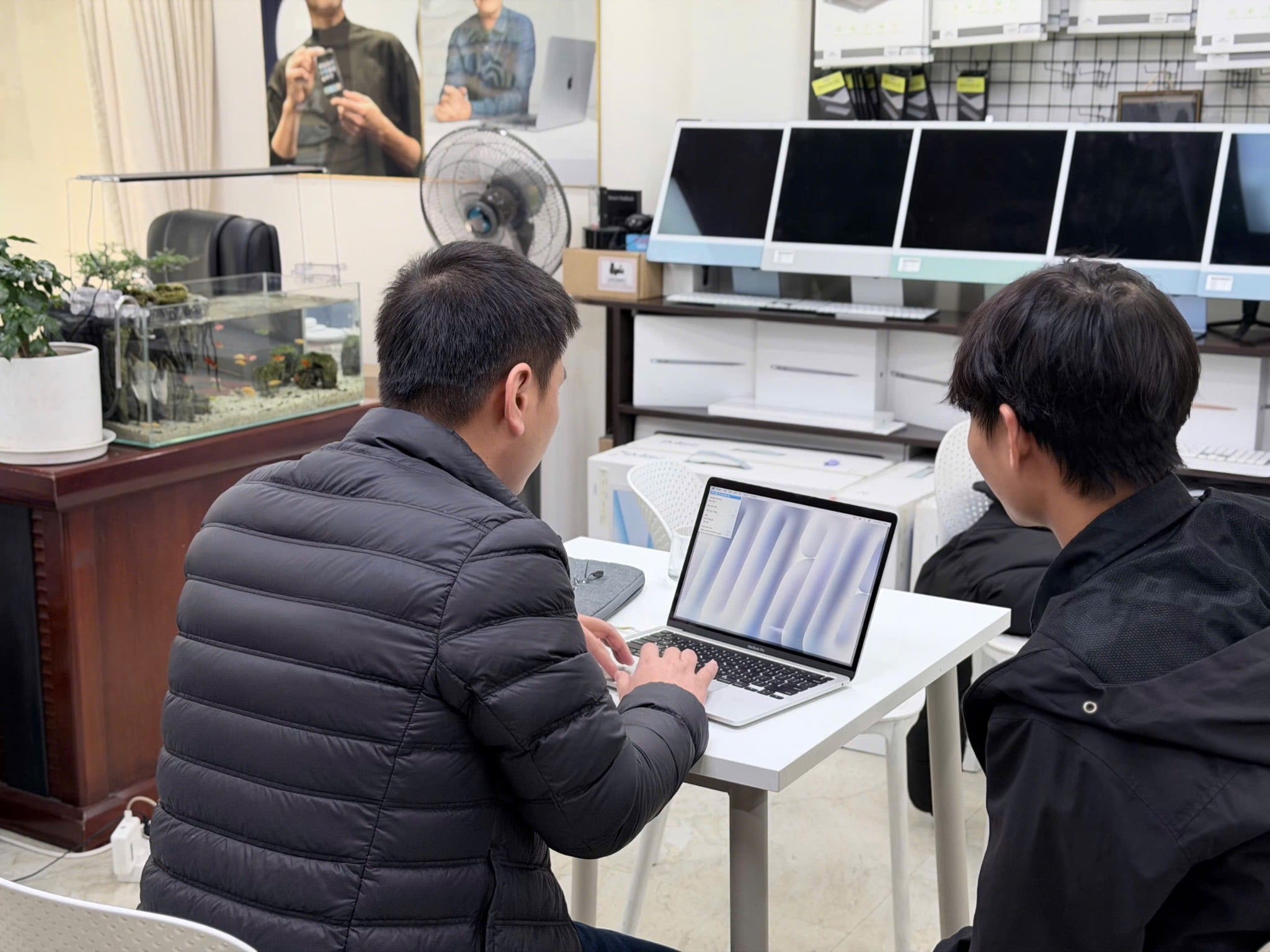 Văn phòng nhẹ nhàng – Excel mượt mà – dùng lâu dài yên tâm Air M2 16/256 + AppleCare+ 06/2027 | MTLS