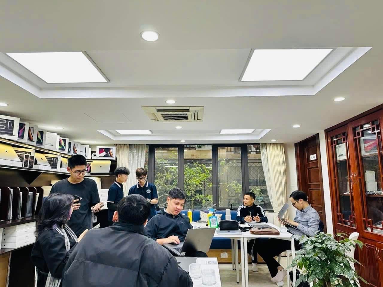 Lắng nghe để thấu hiểu, thấu hiểu để tư vấn đúng
