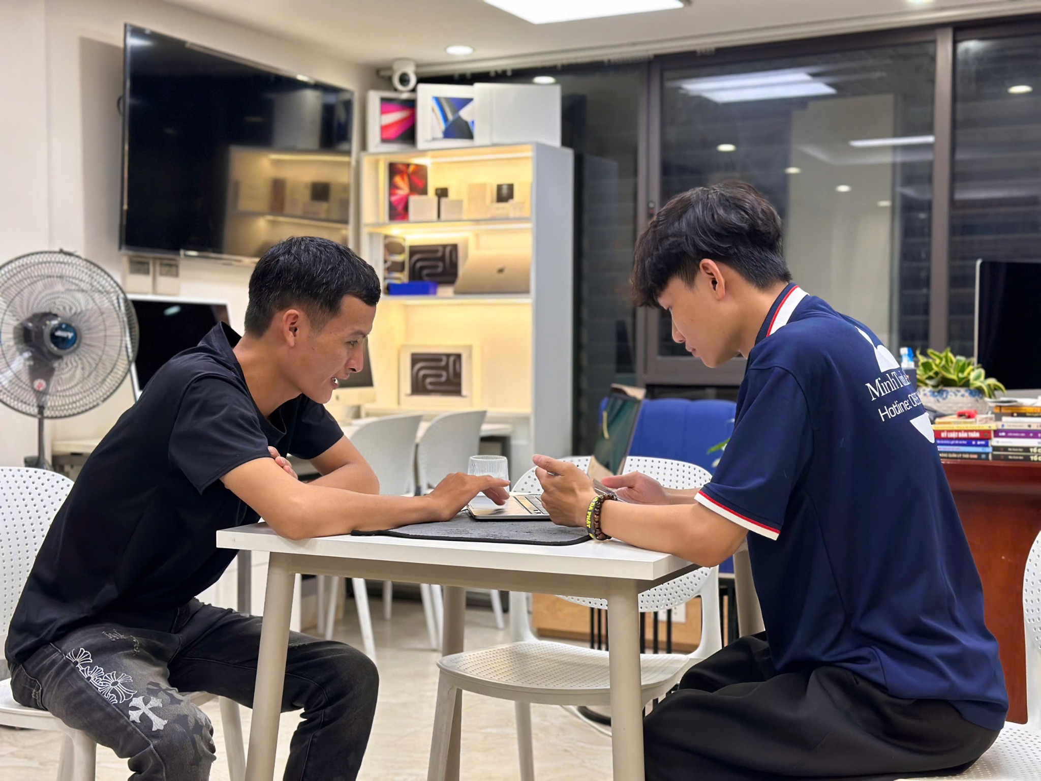 Trả góp MacBook? - MTLS luôn sẵn sàng hỗ trợ bạn