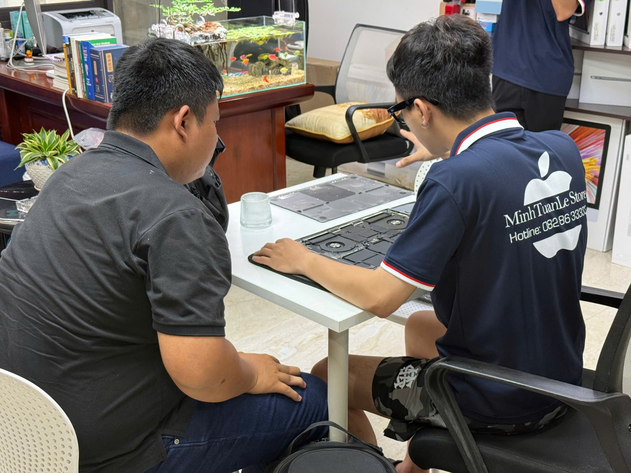 Ở MTLS, khách được nhìn tận mắt từng chi tiết bên trong máy