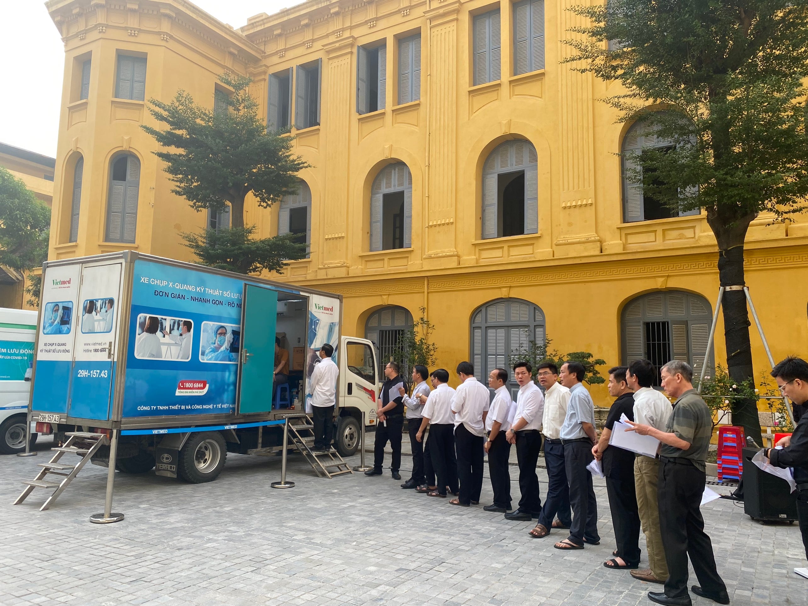 Khám sức khoẻ từ thiện