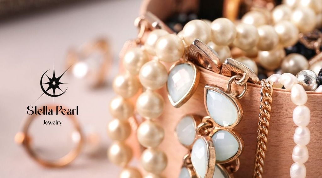 Ngọc trai là gì? Quy trình hình thành ngọc trai tự nhiên và nuôi cấy ngọc trai