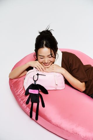 2026 XU HƯỚNG DECOR TÚI XÁCH BẰNG CHARM VẪN HOT