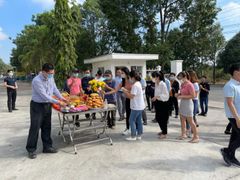 Cuối năm cúng công ty