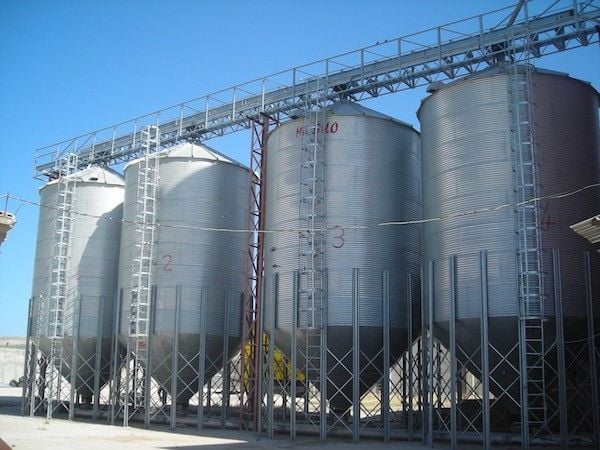 Những điều cần biết về hệ thống silo chứa cám trong chăn nuôi
