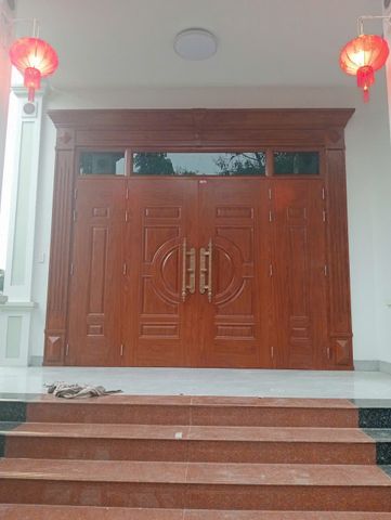 Công trình anh Thắng - Vân Đình, màu gõ đỏ Nam Phi