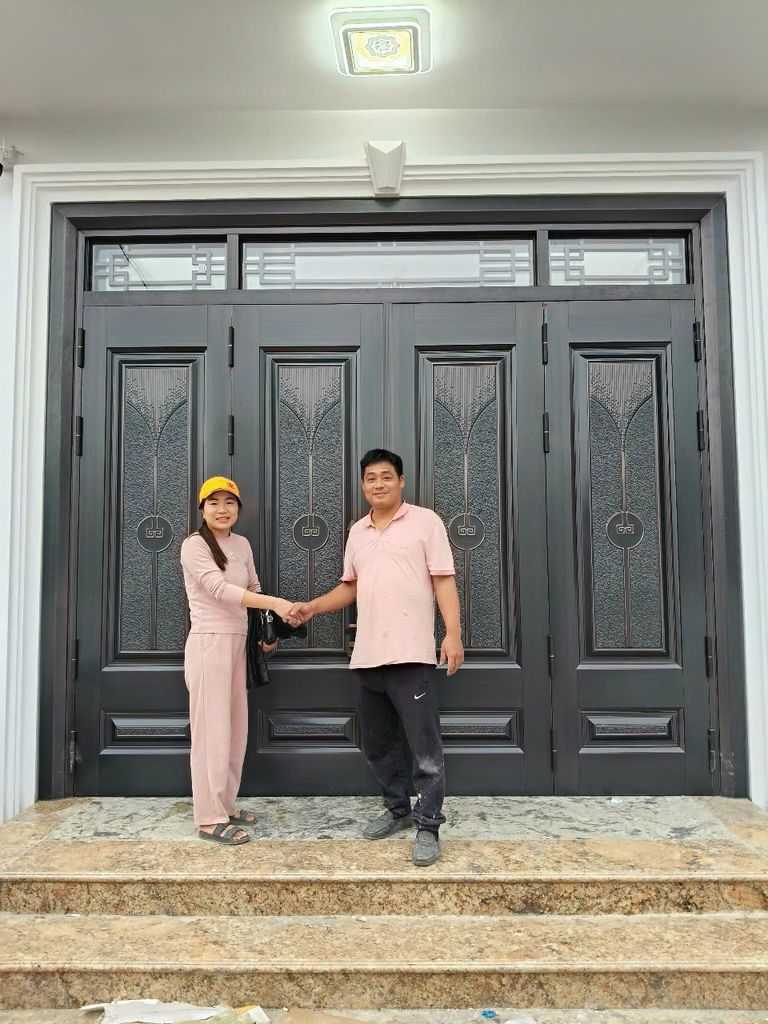 Thi công dự án nhà anh chị Quyết Thủy - Phú Xuyên, mẫu cửa 