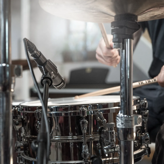 Cách đặt micro Shure SM57 để thu âm trống Snare hiệu quả