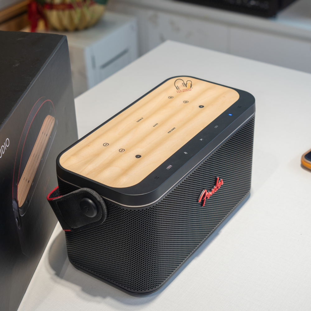 Khám Phá Công Nghệ Auto-EQ Room Tuning Tự Động Sửa Âm Trên Fender Riff