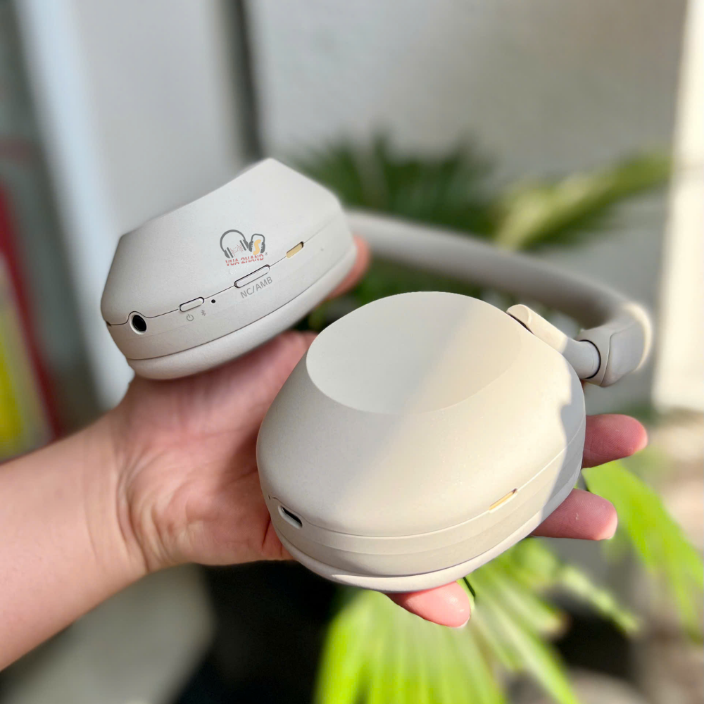 Sony WH-1000XM5 Thiết kế thời thượng, đàm thoại cực đỉnh, pin 30 giờ