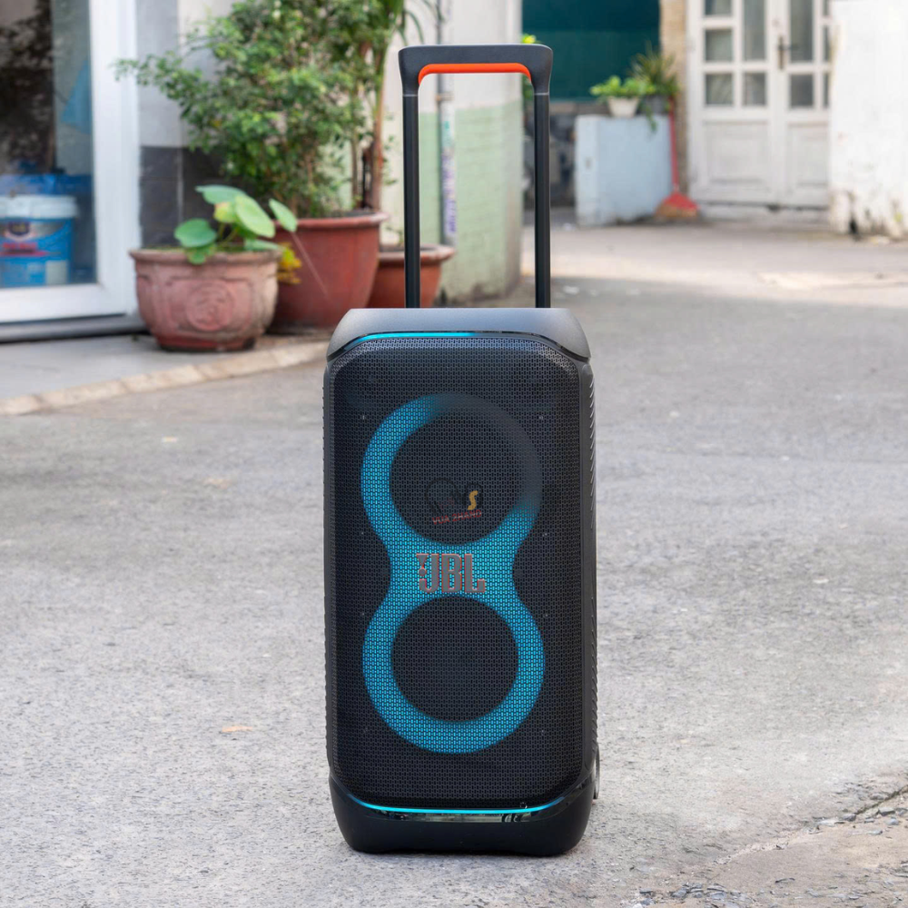 Thử thách 18 tiếng nghe nhạc liên tục cùng JBL PartyBox Stage 320