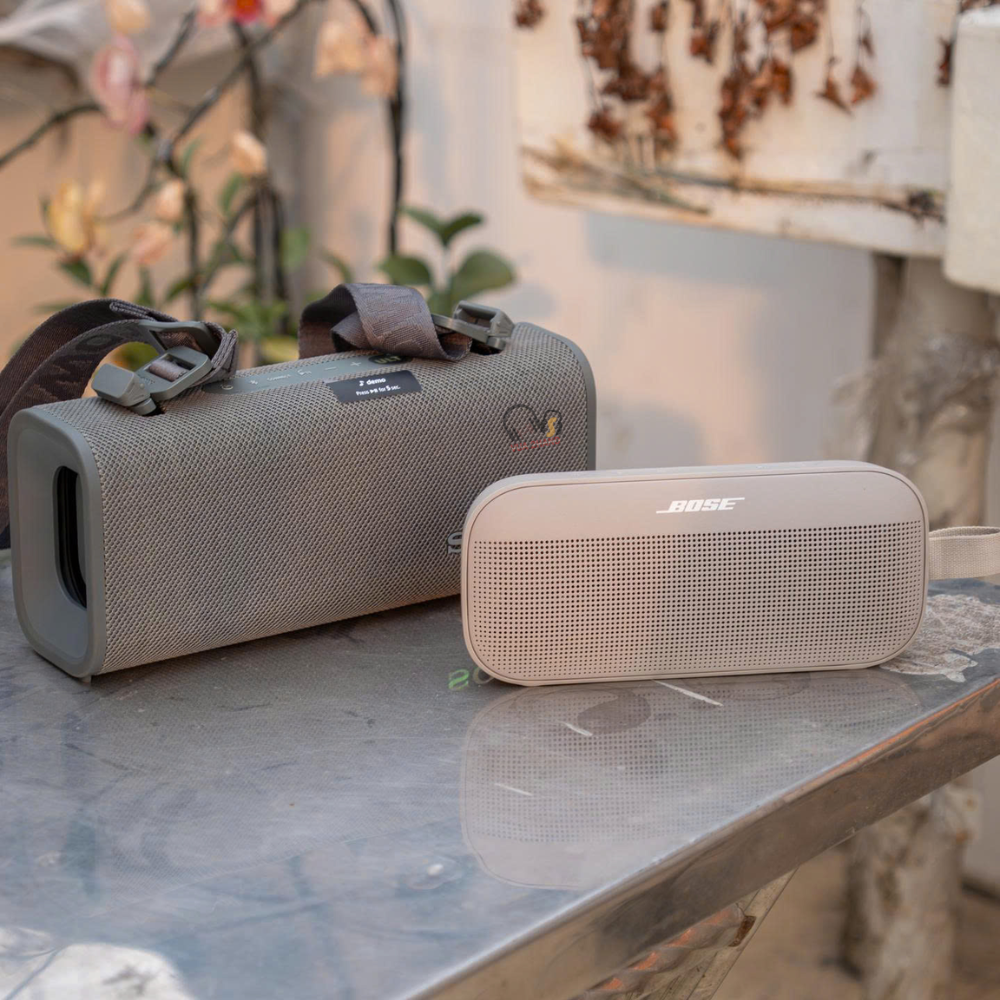 So sánh lựa chọn giữa Sony ULT Field 3 và Bose SoundLink Flex 2?