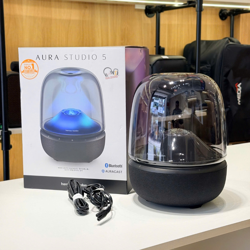 Aura Studio 5 Công suất 160W, Bass sâu chạm đỉnh, ánh sáng mê hoặc