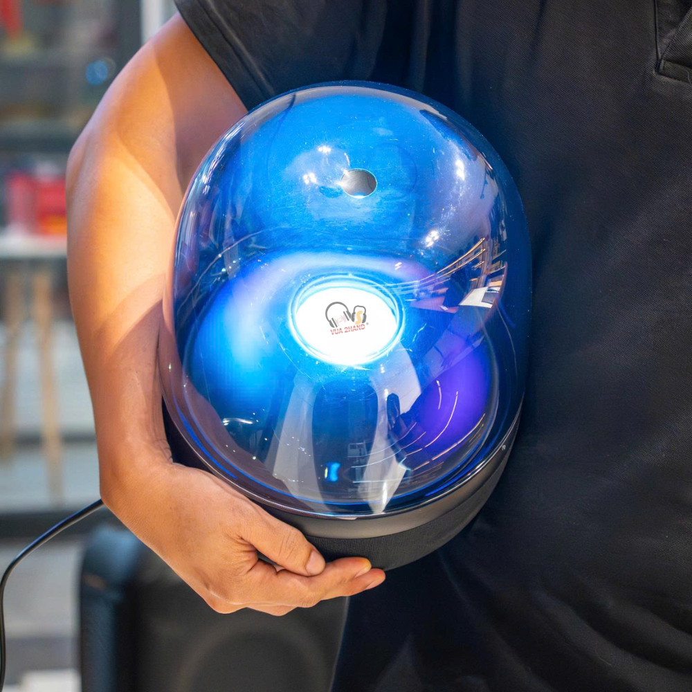 Aura Studio 5 nhảy vọt với hệ thống 3 đường tiếng và công suất 160W