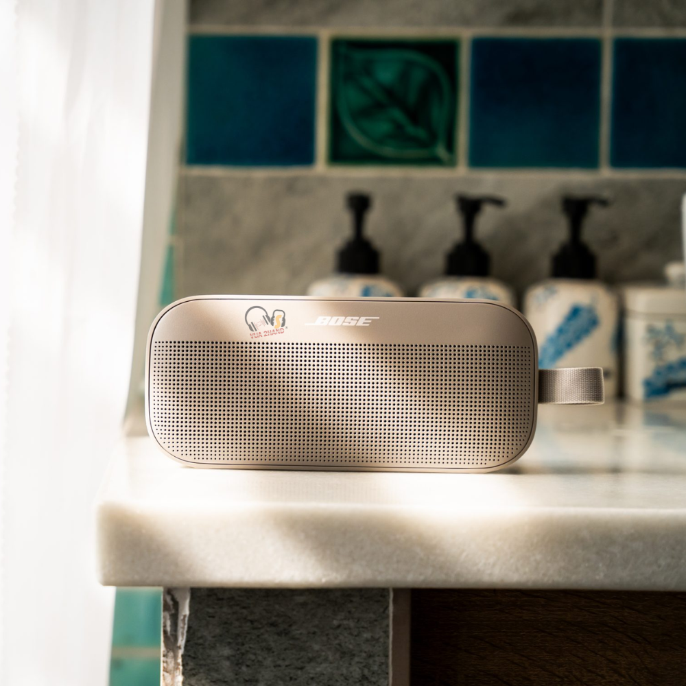 Có nên nâng cấp lên Bose SoundLink Flex II khi bản cũ vẫn quá tốt?