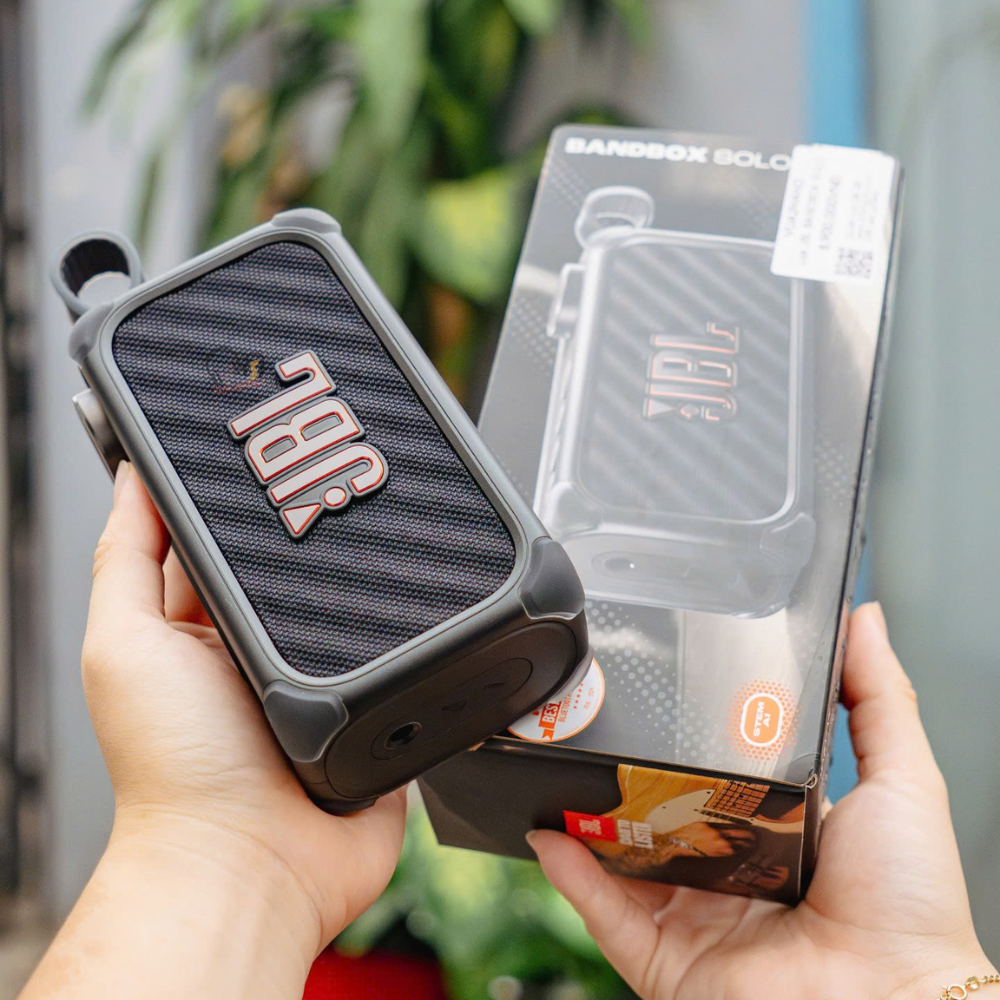 JBL BandBox Solo Chiếc Loa Biết Tách Nhạc Đầu Tiên Thế Giới Có Gì Hot?