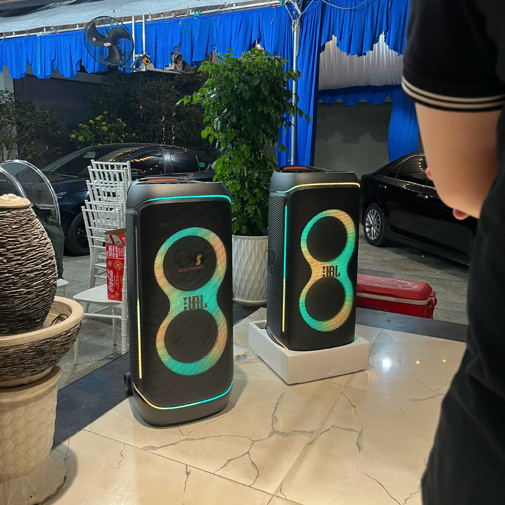 JBL PartyBox 720 sức mạnh hủy diệt, ánh sáng mê hoặc