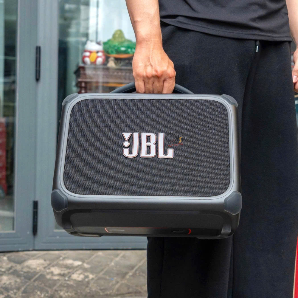 Trên tay JBL Bandbox Trio 135w, Pin 10h và màn hình Mixer LCD cực chất