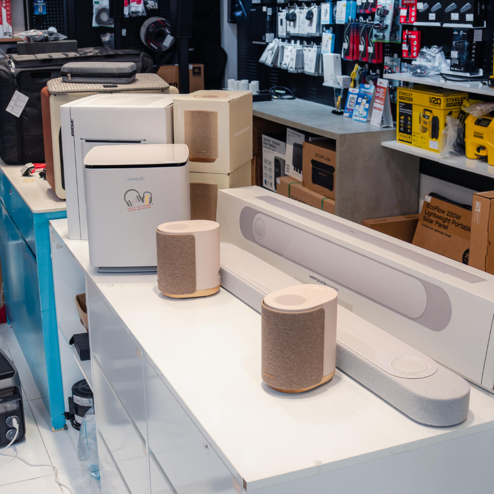 Combo Bose Lifestyle Ultra có gì trong bộ loa thanh phân khúc High-End
