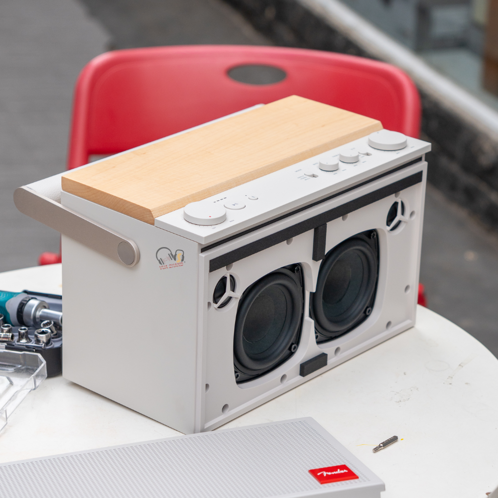 Bóc tách Fender Elie 12: Ampli vintage hay loa Bluetooth đa năng?