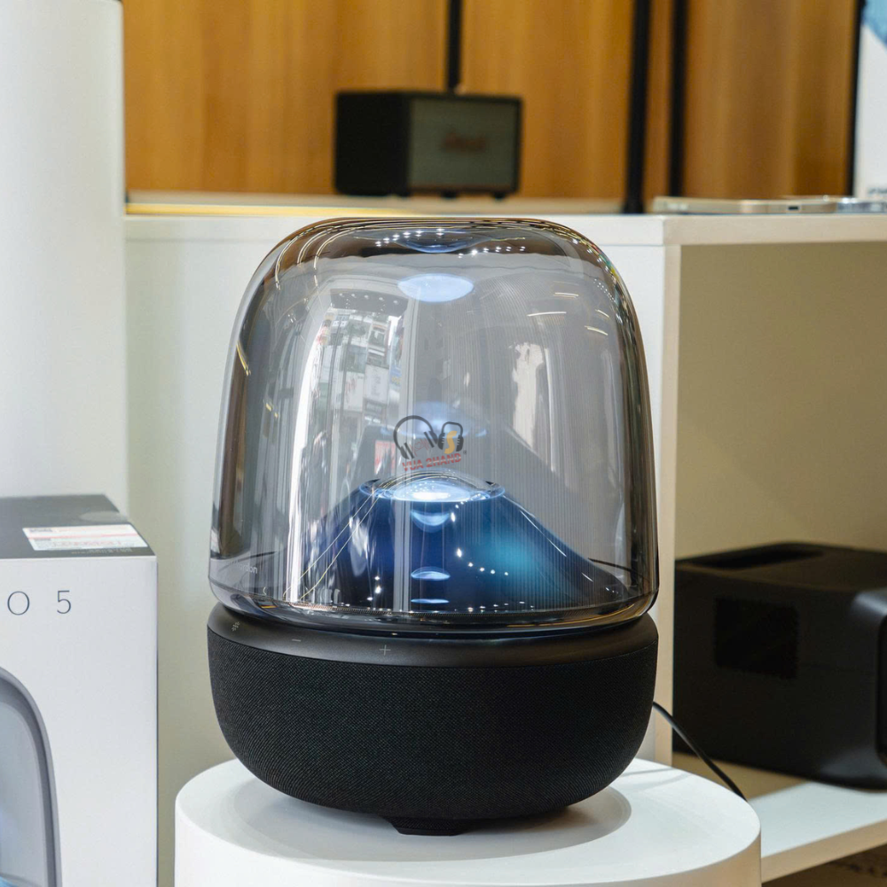 Có Nên Nâng Cấp Lên Harman Kardon Aura Studio 5?