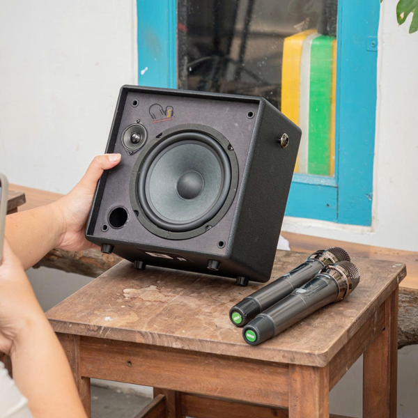 Acnos CarryOn mẫu loa đa năng từ phòng ngủ đến phòng livestream