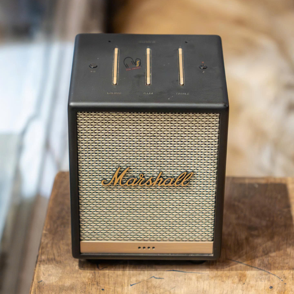 Marshall Uxbridge lựa chọn hàng đầu cho bàn làm việc tối giản