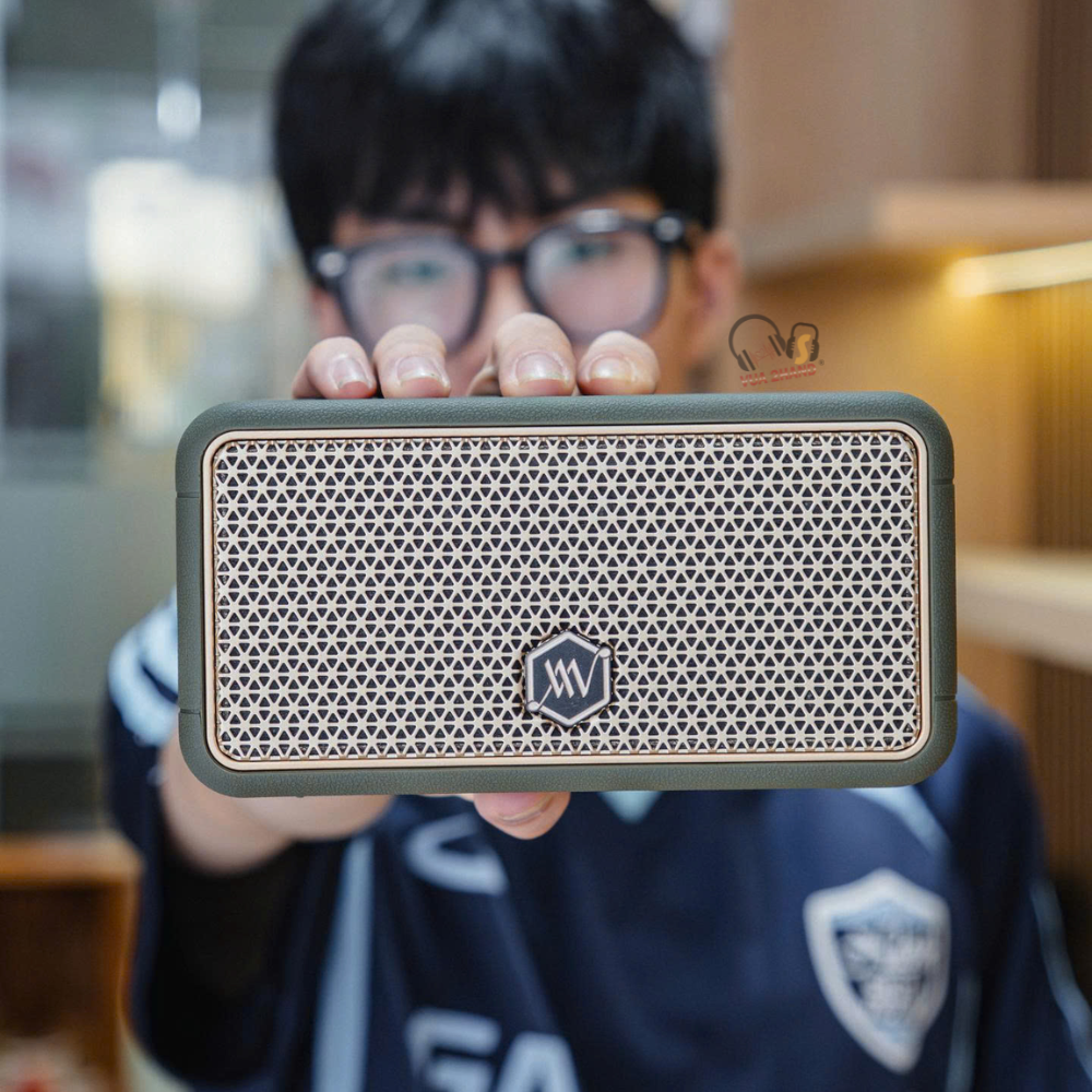 Alpha Works W38 Sắc Màu Retro, Chất Âm Hiện Đại 20W, Nhỏ Gọn 700g