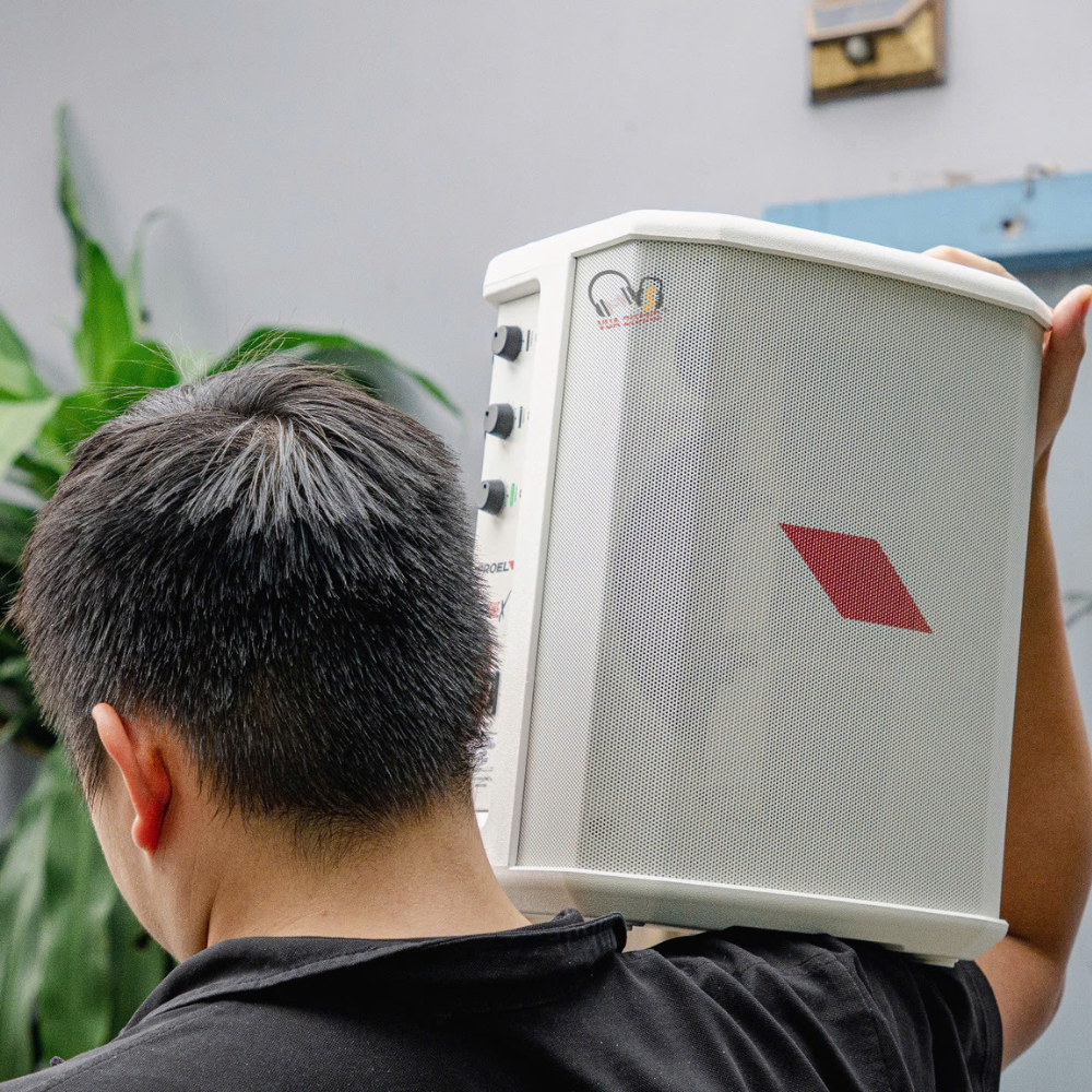 Trải Nghiệm PROEL FreeOneX: Nhỏ Gọn, Pin Khỏe, Mixer Chuyên Nghiệp