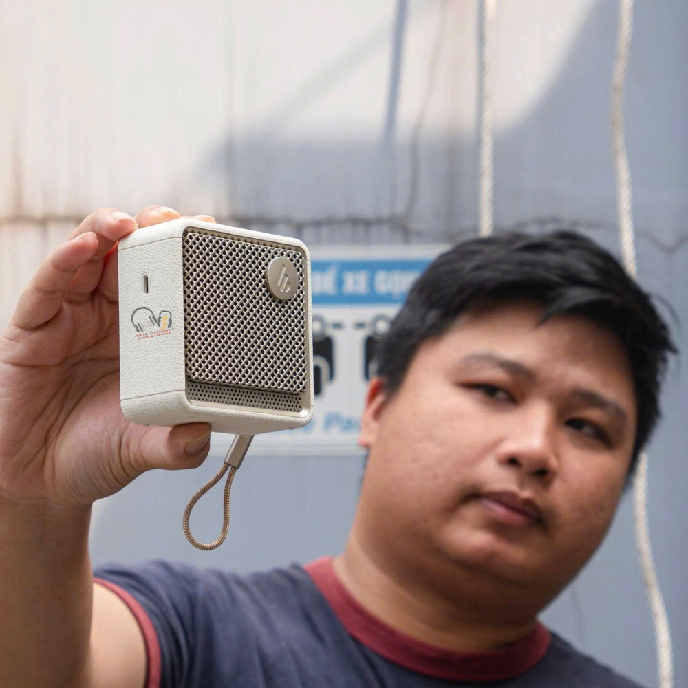 Edifier ES20 – Loa Bluetooth mini chống nước, pin 15 giờ