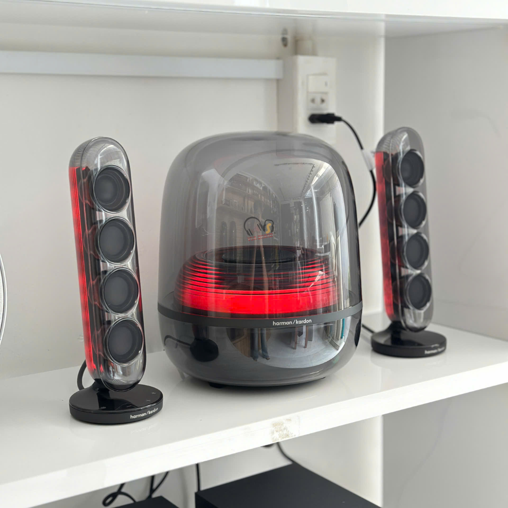 SoundSticks 5 đẳng cấp loa trang trí, chuẩn mực âm thanh Hi-Res