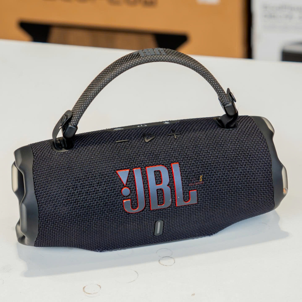 Công nghệ Playtime Boost trên JBL Charge 6 nghe nhạc xuyên ngày đêm